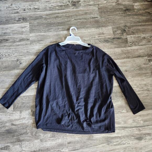 Lululemon 3/4 Sleeve Top - Picture 6 of 6